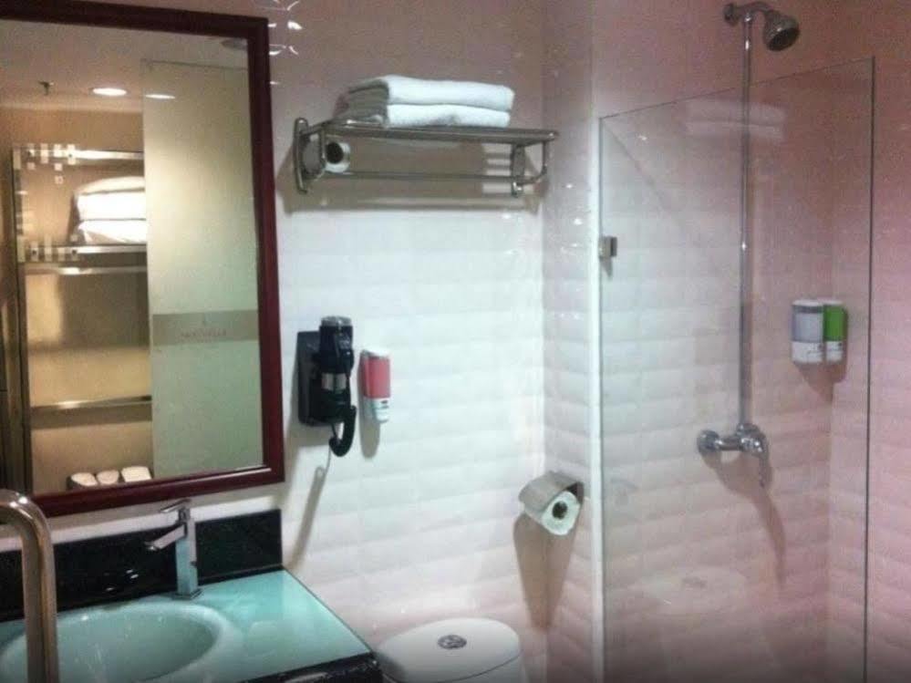 Nouvelle Hotel Johor كولايْ المظهر الخارجي الصورة